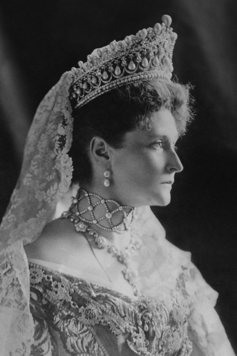 Nicholas II and Alexandra: a 23-year-long honeymoon