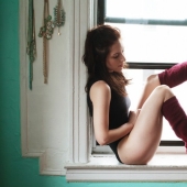 Niñas que han albergado gatos callejeros