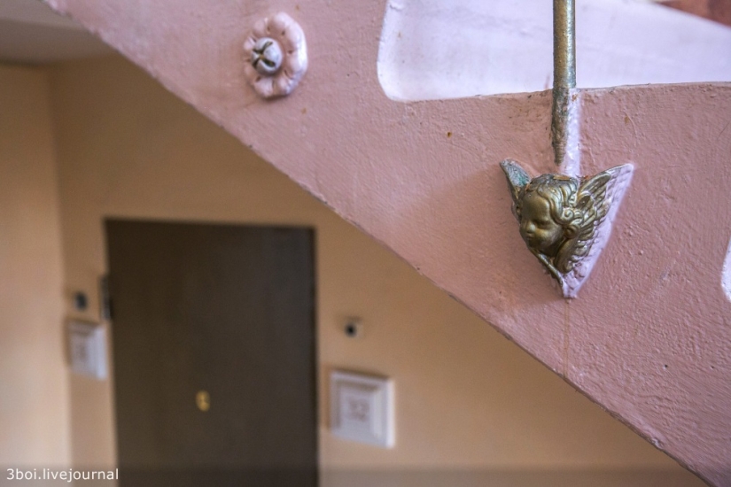 No se puede prohibir vivir maravillosamente: cómo un residente de Rostov luchó por el barroco en la entrada y qué salió de él No se puede prohibir vivir maravillosamente: cómo un residente de Rostov luchó por el barroco en la entrada y qué salió de él