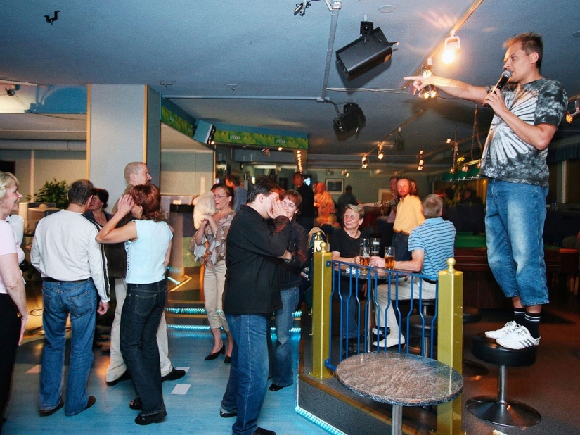 Nobody sings karaoke like shy Finns