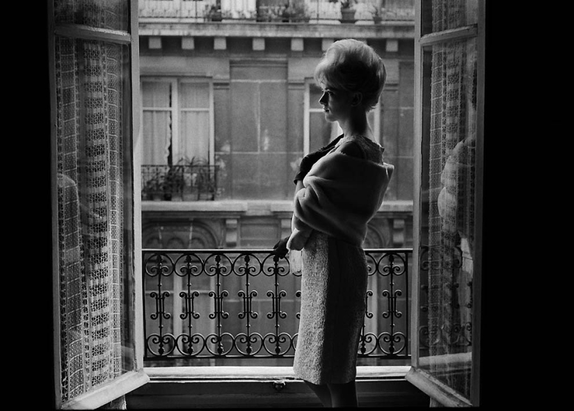 Noches de insomnio en el barrio rojo: cómo vivían los transexuales franceses a principios de los años 60 Noches de insomnio en el barrio rojo: cómo vivían los transexuales franceses a principios de los años 60