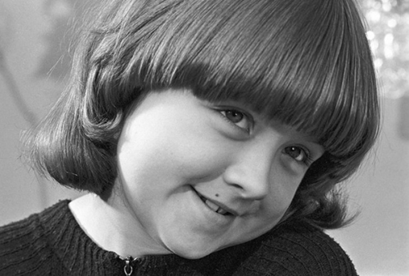 Non-child fates, or Where do prodigies disappear when they grow up