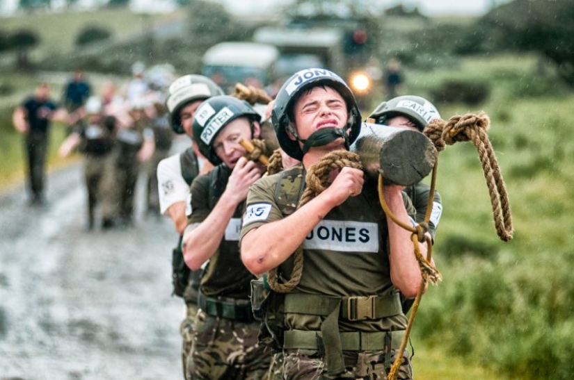 Not a weak sex: a woman for the first time brilliantly passed the hardest tests in the Parachute Regiment