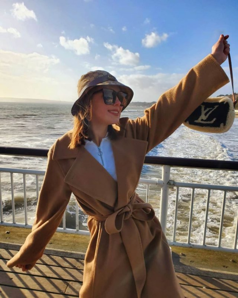 Not childish: very young stars who dress like adults