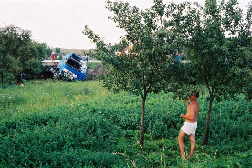 "Nothing special" or absurd photos