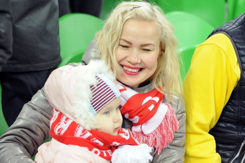 November Summer: "Golden Season with BipKar" travels through time November Summer: "Golden Season with BipKar" travels through time