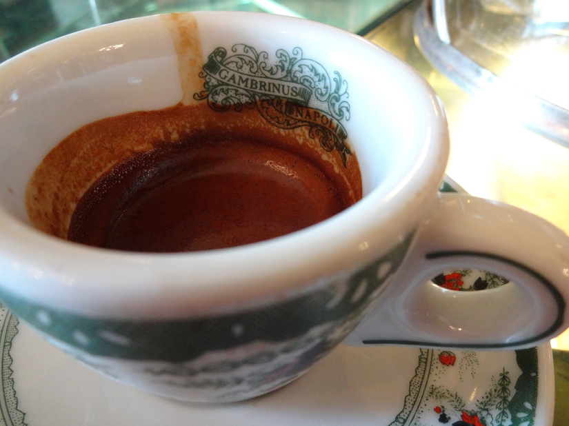 Nápoles despierta los cinco sentidos