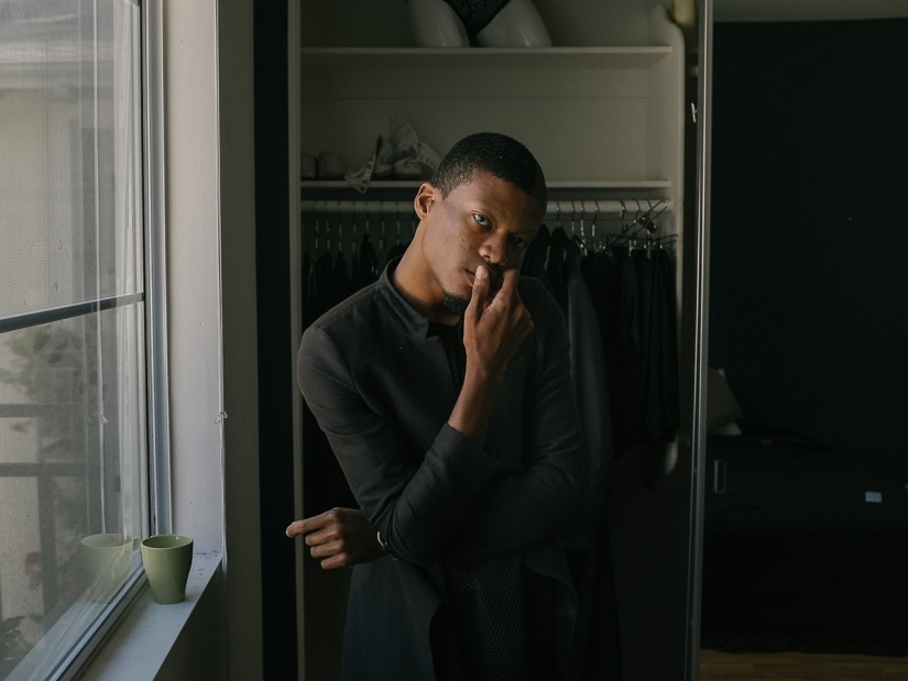 Nude portraits where the photographer himself is naked