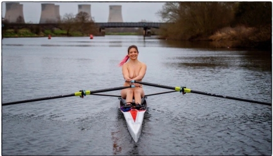 Nudist from the UK swims naked in a boat, preparing to cross the Atlantic Ocean Nudist from the UK swims naked in a boat, preparing to cross the Atlantic Ocean