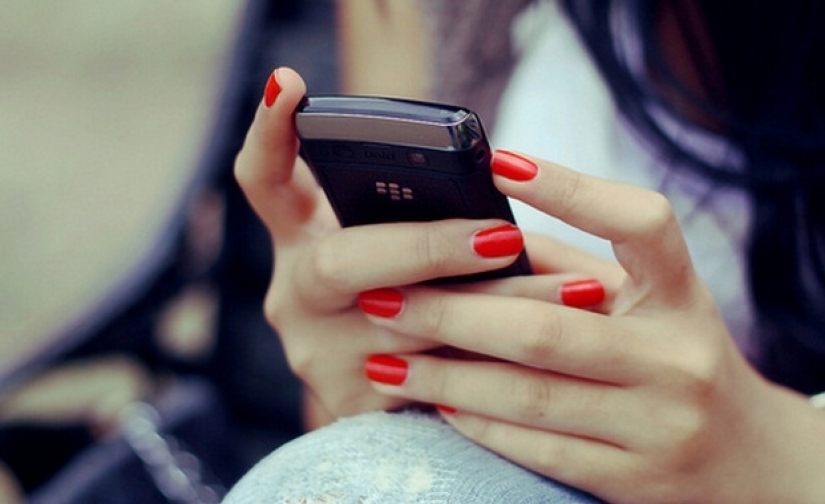 "Nunca te enojes, confiésame tu amor todos los días": una niña ha compilado un conjunto de reglas para su novio "Nunca te enojes, confiésame tu amor todos los días": una niña ha compilado un conjunto de reglas para su novio