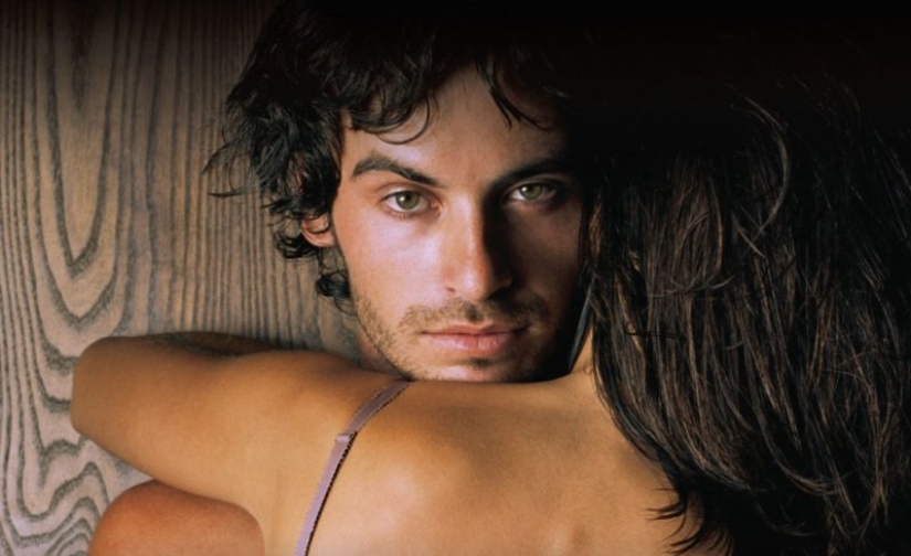 "Nunca te enojes, confiésame tu amor todos los días": una niña ha compilado un conjunto de reglas para su novio "Nunca te enojes, confiésame tu amor todos los días": una niña ha compilado un conjunto de reglas para su novio