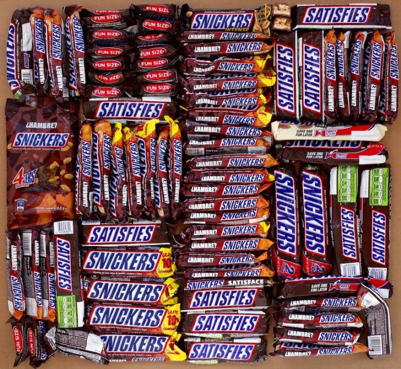 Objetos personales desechados en la frontera entre Estados Unidos y México