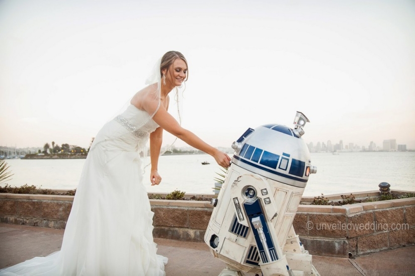 On the bright side: how was the wedding in the style of "Star Wars"