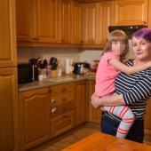 "On this day I will die": an exemplary family man beat his wife to a pulp, but her 6-year-old daughter saved her