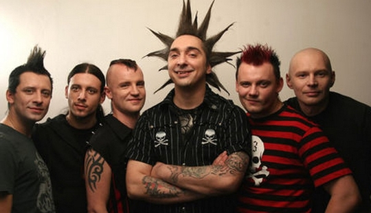 On Twitter, they come up with "kind" versions of the songs of "The King and the Fool", and it's funny!