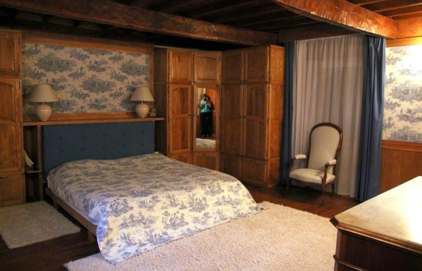 One day in a French village One day in a French village