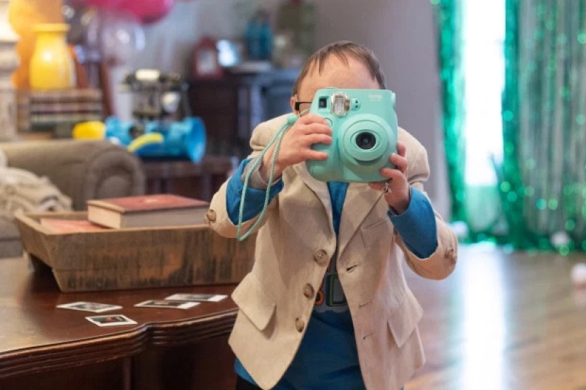 One of the smallest people on the planet celebrated his birthday with his younger two-meter brother