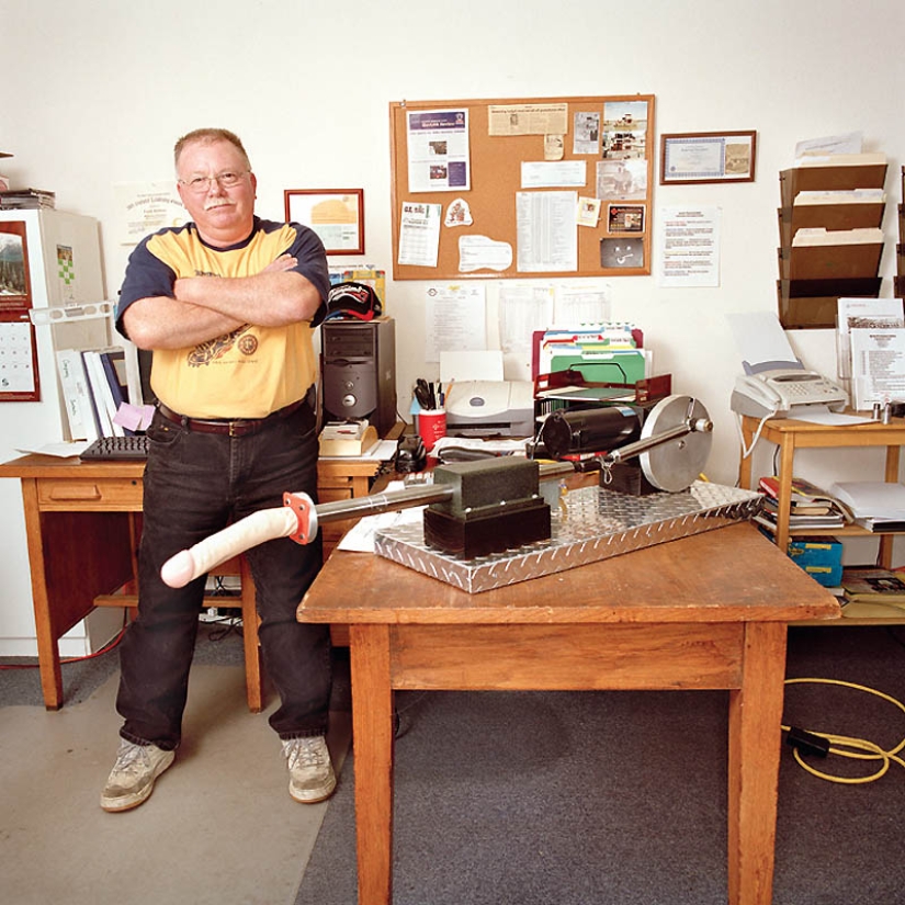 Ordinary Americans told about their invention — sex machines