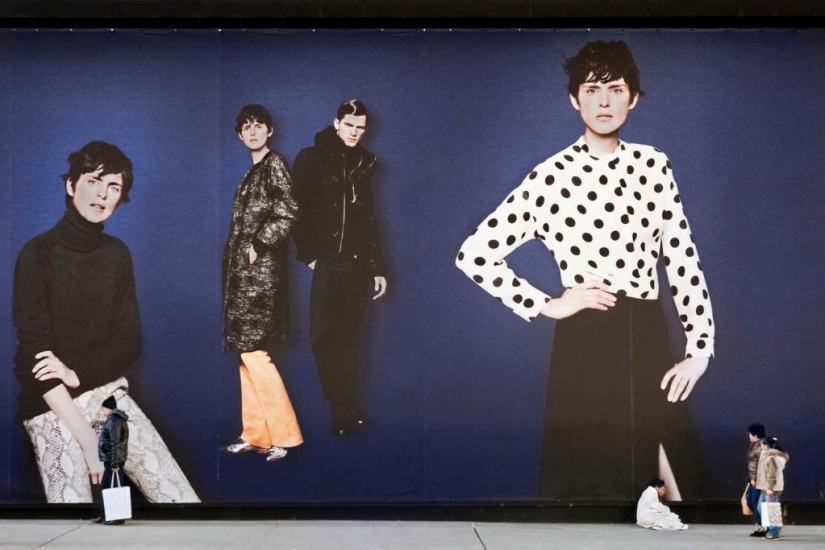 Ordinary people in the world of advertising luxury Ordinary people in the world of advertising luxury