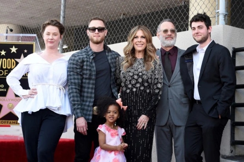 "Oveja negra": cómo el hijo de Tom Hanks se convirtió en una oveja negra en la familia de las estrellas