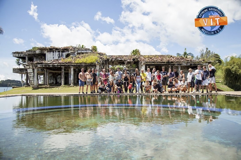 Pablo Escobar's posh mansion was turned into a paintball court Pablo Escobar's posh mansion was turned into a paintball court