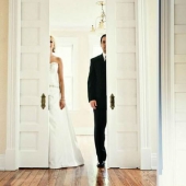 Padre e hija recrearon fotos de boda para despedirse de esposa y madre