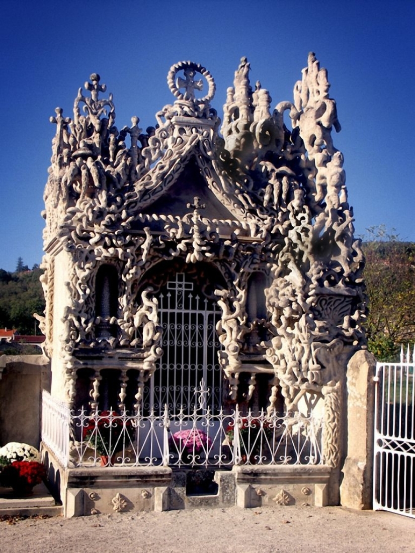 Palace of the French Postman Palace of the French Postman