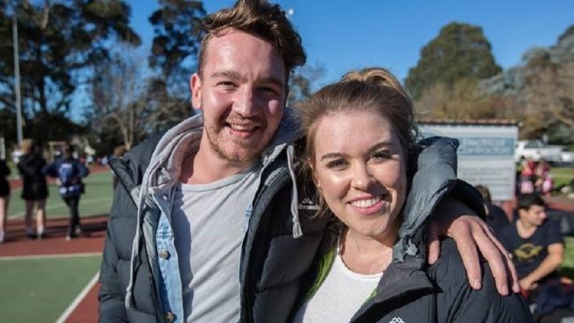 Para proponerle matrimonio a la niña, la australiana reprodujo su lugar favorito de la infancia en realidad virtual Para proponerle matrimonio a la niña, la australiana reprodujo su lugar favorito de la infancia en realidad virtual