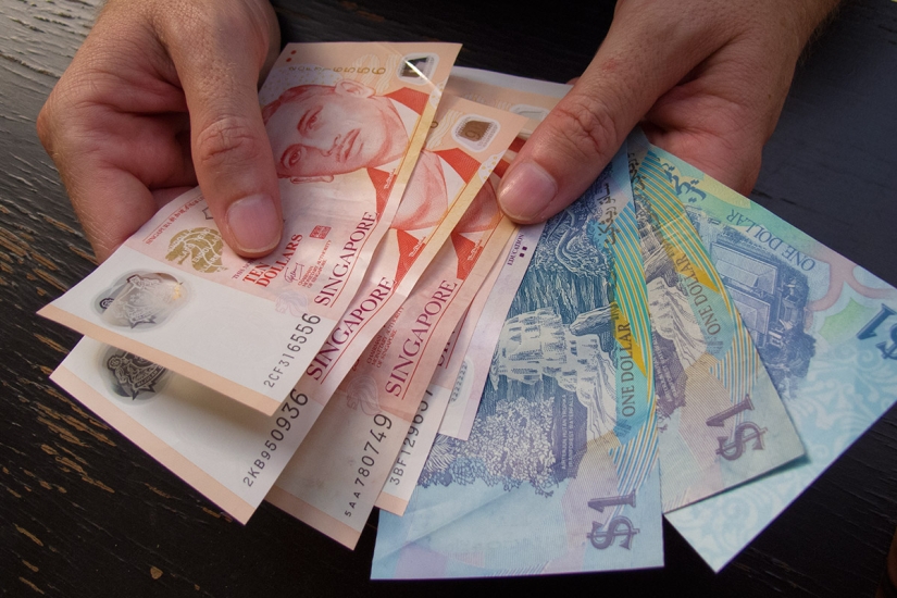 "¿Para qué? ¡Así como así!": Singapur distribuirá medio billón de dólares a los residentes