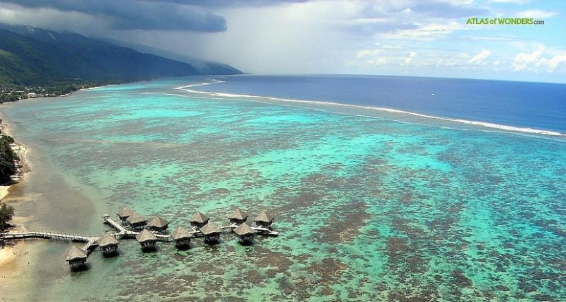 Paraíso polinesio desde la altura de una cometa