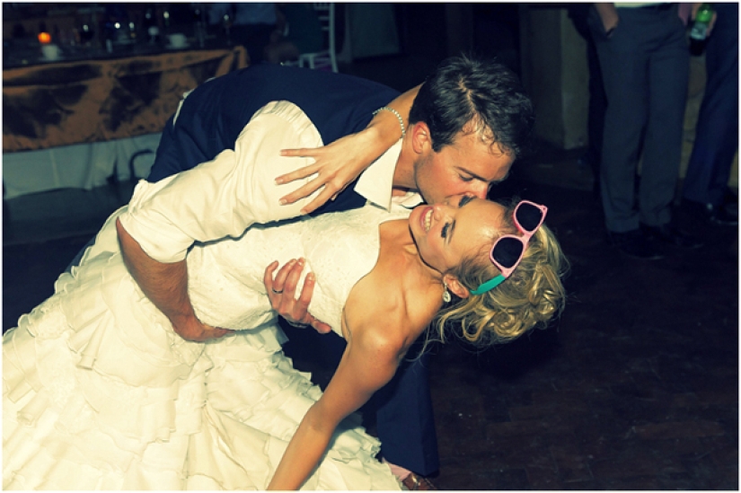 Pareja británica perdió sus fotos de boda, pero incluso se alegró de ello Pareja británica perdió sus fotos de boda, pero incluso se alegró de ello