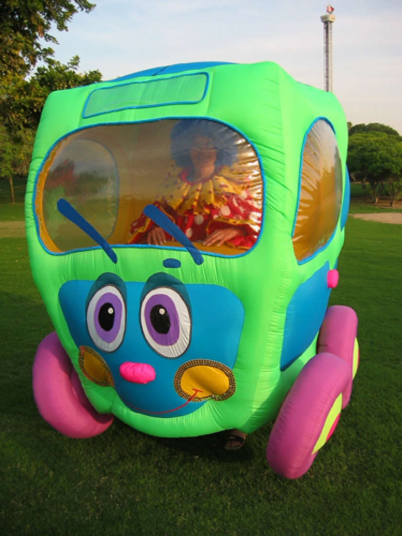 Pasó por alto la ley en ruso: en Vladivostok, los muchachos fingieron ser un autobús en un puente cerrado a los peatones Pasó por alto la ley en ruso: en Vladivostok, los muchachos fingieron ser un autobús en un puente cerrado a los peatones