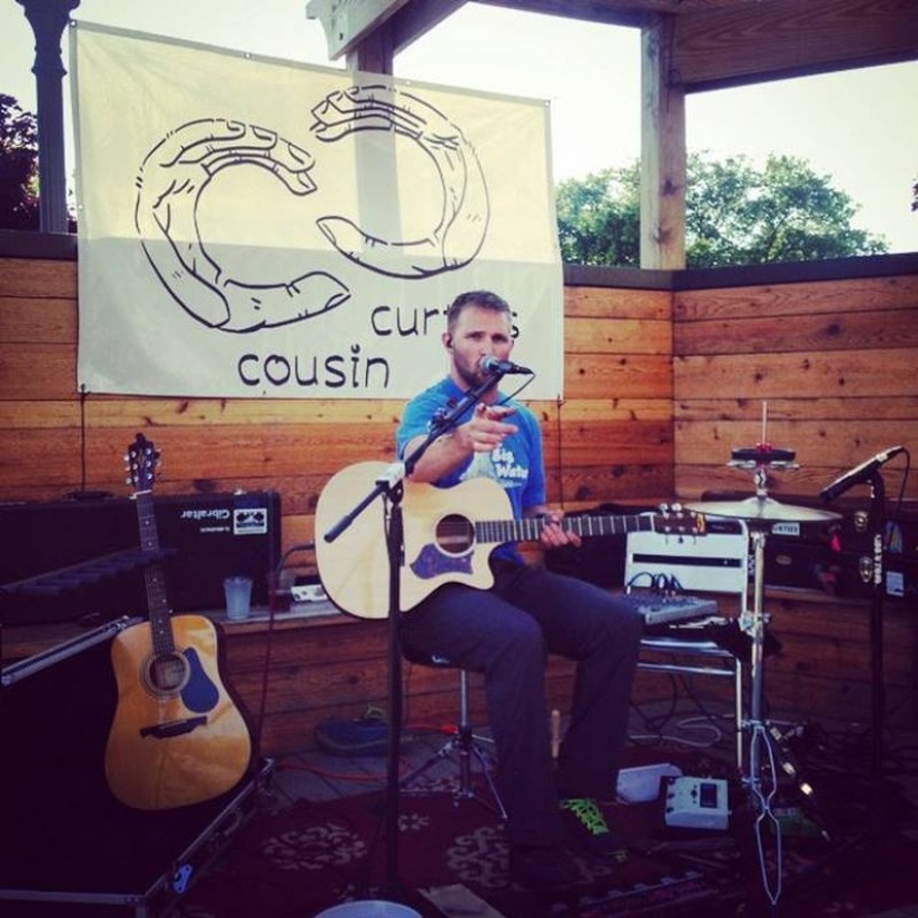 "Pay for gas, not rent": A couple quit their jobs to travel around the US, living in a tiny trailer