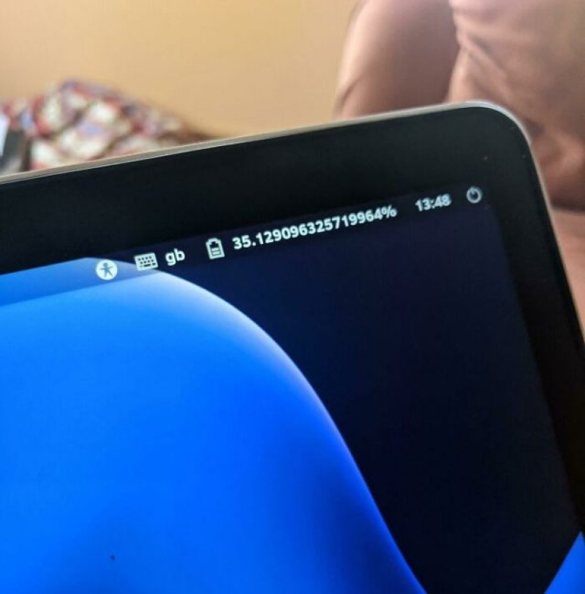 People are sharing pictures of the worst software glitches they've experienced, and they're hilarious People are sharing pictures of the worst software glitches they've experienced, and they're hilarious