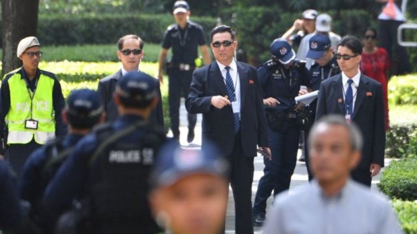 People in suits: who are Kim Jong-un's running bodyguards