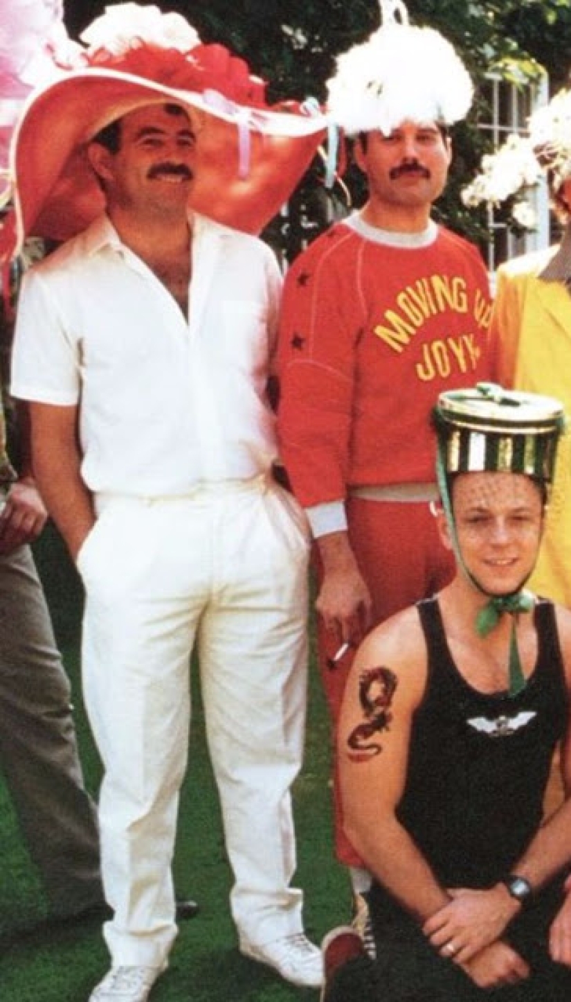 Personal photos of Freddie Mercury and his boyfriend of the 1980s Personal photos of Freddie Mercury and his boyfriend of the 1980s
