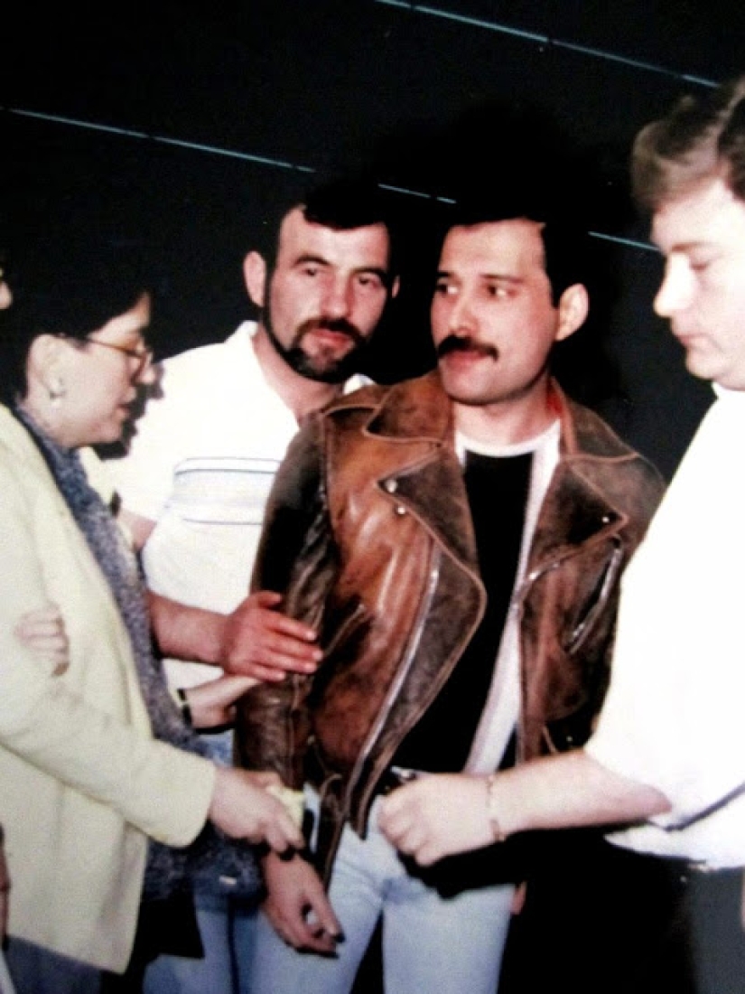 Personal photos of Freddie Mercury and his boyfriend of the 1980s Personal photos of Freddie Mercury and his boyfriend of the 1980s