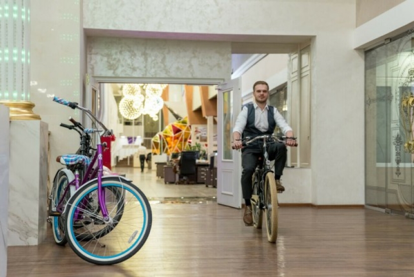 Photo of the Yekaterinburg company's office, which looks more like a palace