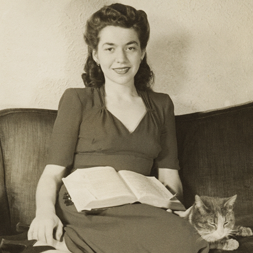 Photographer filmed the life and death of a mother who never kissed him