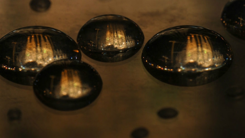 Photographer of 15 years shoots cities of the world in drops of water Photographer of 15 years shoots cities of the world in drops of water