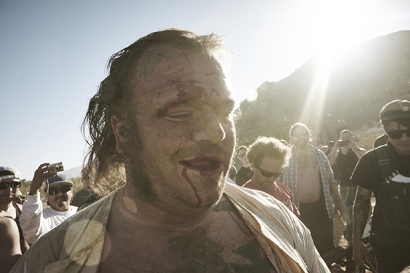 Photographer's journey with bikers on the "Devil's Road"