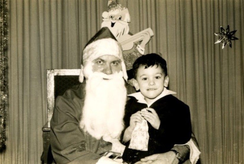 Photos with Santa Claus from the past that will make this man with a cotton wool beard afraid Photos with Santa Claus from the past that will make this man with a cotton wool beard afraid