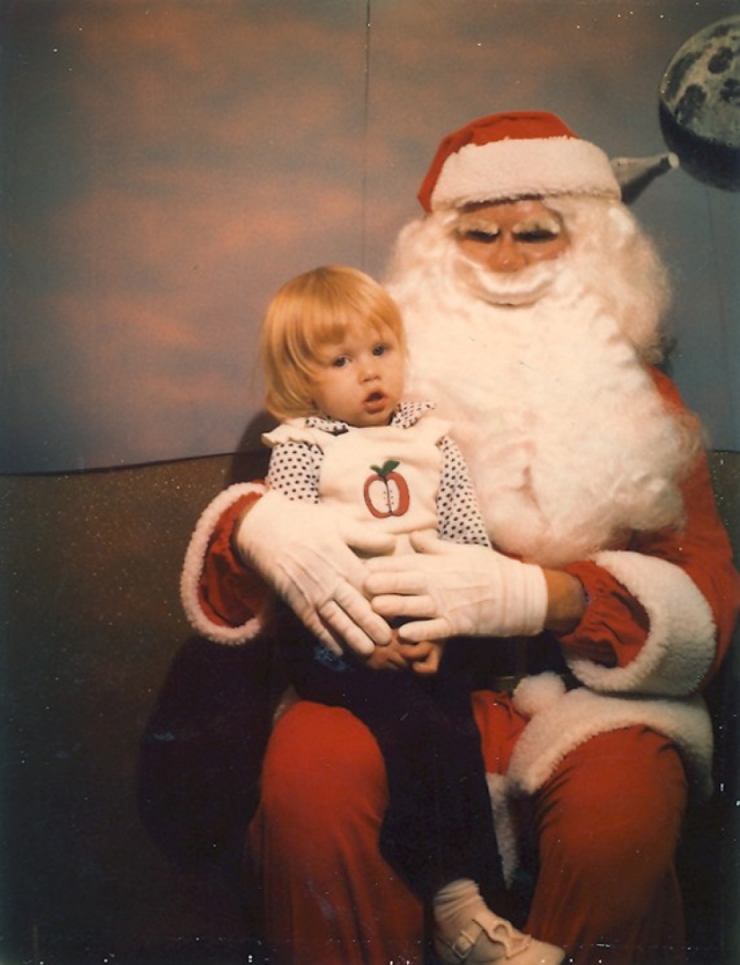 Photos with Santa Claus from the past that will make this man with a cotton wool beard afraid Photos with Santa Claus from the past that will make this man with a cotton wool beard afraid