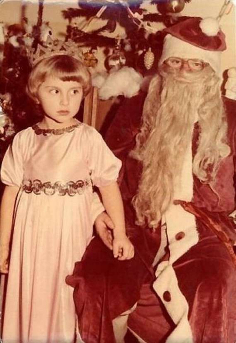 Photos with Santa Claus from the past that will make this man with a cotton wool beard afraid Photos with Santa Claus from the past that will make this man with a cotton wool beard afraid