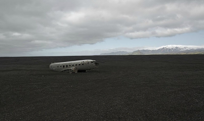 Plane crashes that ended in a happy ending