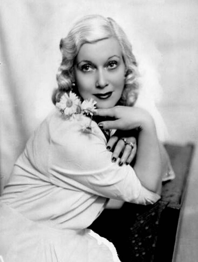 Plastic surgery and other secrets of the Soviet film star Lyubov Orlova Plastic surgery and other secrets of the Soviet film star Lyubov Orlova