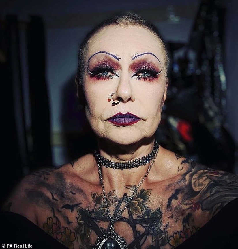 Plata ennegrecida: británico de 57 años se convirtió en gótico después de vencer al cáncer