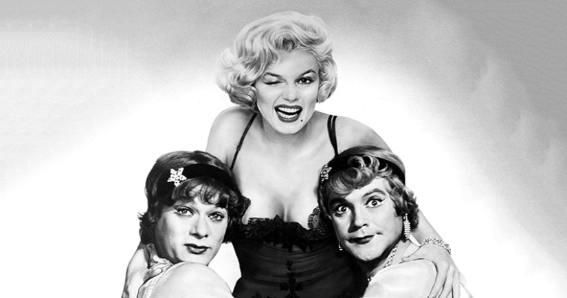 Playful, sly and perky: 20 vintage celebrities who wink at the camera Playful, sly and perky: 20 vintage celebrities who wink at the camera