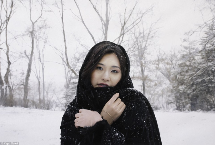 Pocas personas pueden ver lo que está mal con estas fotos de mujeres Pocas personas pueden ver lo que está mal con estas fotos de mujeres