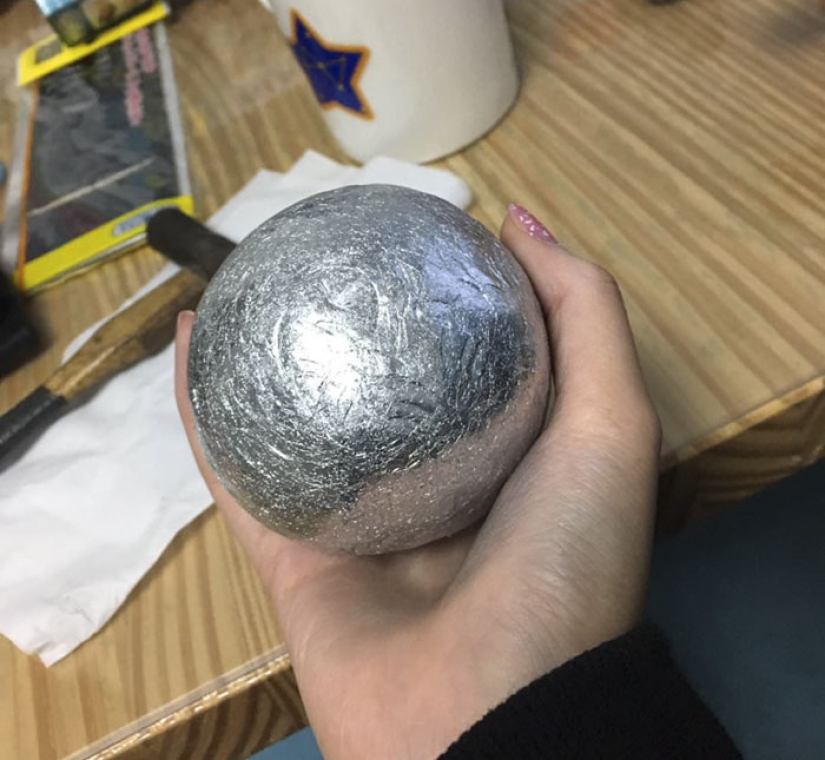 Polish Me Completely: Japanese turn aluminum foil balls into shiny perfection Polish Me Completely: Japanese turn aluminum foil balls into shiny perfection
